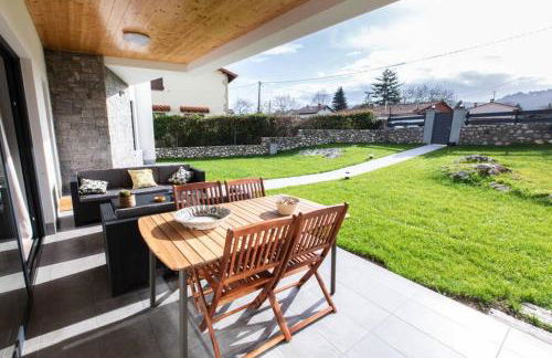 La llosina Vivienda Vacacional alquiler íntegro - Foto 24