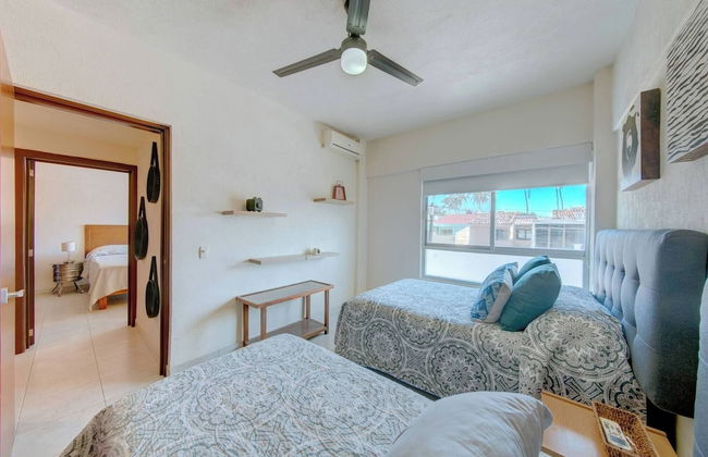 Beautiful Condo With Pool and Close to the Beach - Foto 4