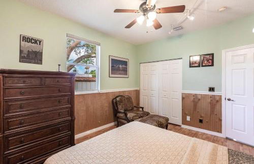 Tropical Oasis with Heated Pool - Photo 26