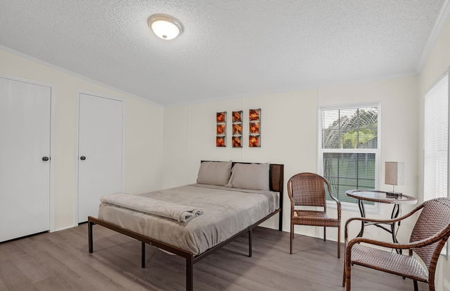 Relaxing 4br Hideaway In Groveland 4 Bedroom Cottage by RedAwning - Foto 2