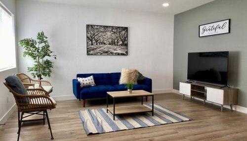 Uniquely remodeled historical district home - Foto 5