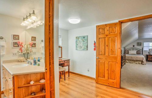 Game Room, Yard, Deck and Fireplace Lakeside Home - Foto 16