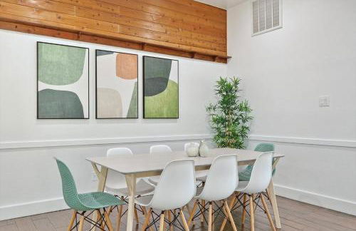 Gorgeous 4BR Holiday Home with Huge Yard and Pool - Foto 5