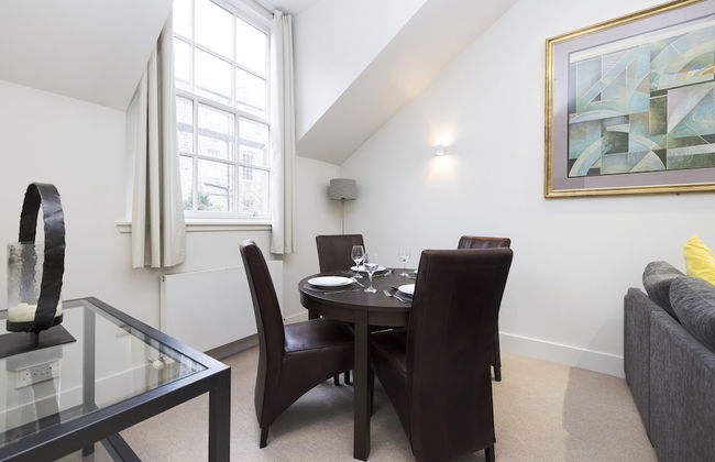 JOIVY Quiet Mews Apartment in New Town - Photo 13