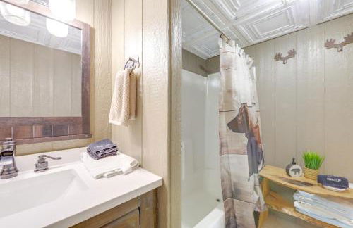 True Log Cabin with Game Room, Year-Round Views - Foto 16