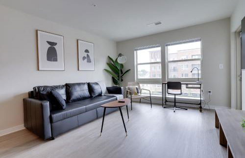 Charming Condo with Nice Amenities at Alexandria - Foto 1