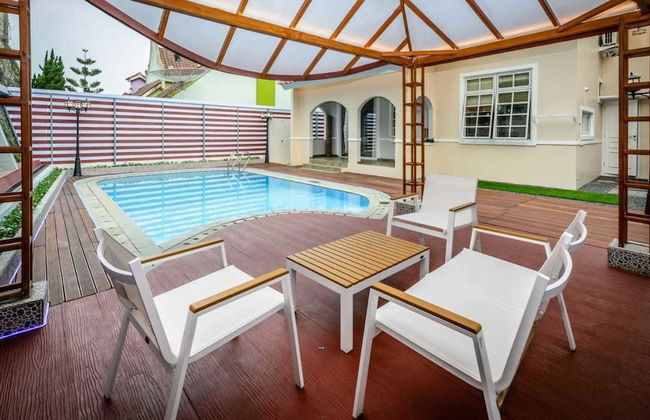 Villa Kota Bunga Puncak 2 Bedroom - Photo 15