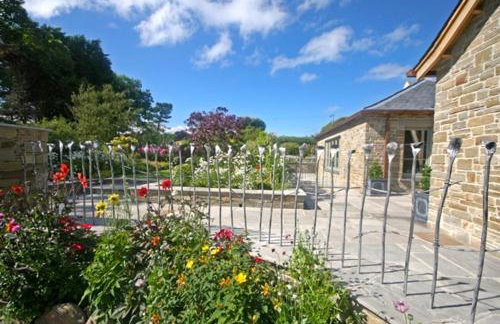 Putsborough Manor 3 Self Catering Cottages with Beach a short walk, dog friendly all year, On site Tennis, Play Area, Paddock, Spa baths, BBQ, Private Gardens, Superfast WIFI - Photo 27