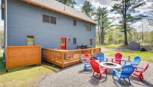 Athol Cabin w/ Deck & Fire Pit, 10 Mi to Lake - Foto 3