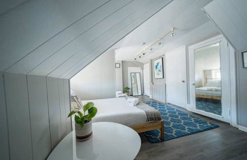 1 Block to Beach - 8BR 5BA Modern Historic Home - Foto 15