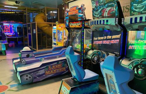 Rendezvous at Regal Palms - Nearby Theme Parks - Foto 57