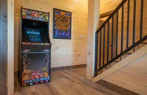 Luxury 12-Bedroom Cabin with Indoor Pool, Hot tub & Movie Theater, Sleeps 36 - Foto 25