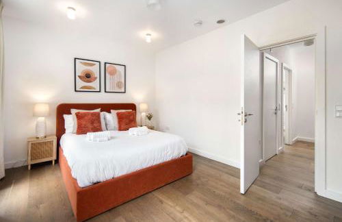 1 Min Walk to Euston Station, Modern Townhouse - Photo 21