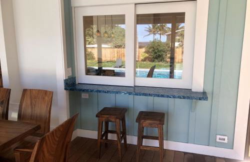 Gorgeous Renovated 1937 Plantation Style Beach House 50 Steps To The Center Of The Beach 5 Bedroom Home by RedAwning - Foto 40