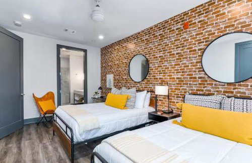 Nashville Oasis at The Muse Modern 2BR with Balcony Rooftop Views - Foto 4