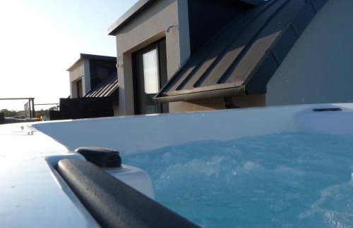 Maison contemporaine avec vue mer, piscine intérieure, classée 5 étoiles - Foto 9