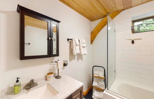 Lazy Lumberjack Hilltop Cabin - Foto 15