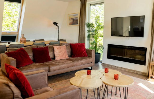 6 bedroom House in Biddinghuizen with swimming pool and terrace - Photo 1