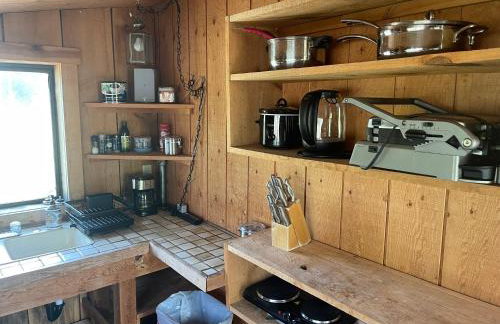 Cozy Cottage off Salmon River Tributary, in Town - Foto 11