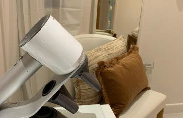 Ocean Drive Deluxe Apartment with complimentary Day Time Beach hut - Foto 26