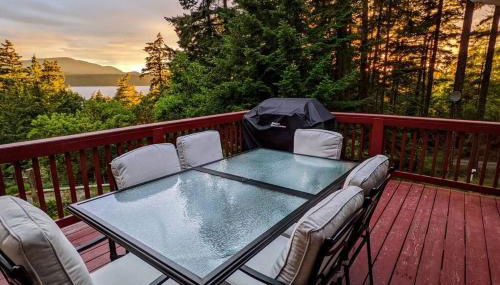 Villa w/ Amazing Bay Views Near Beach w/ Garden, Ping Pong - Foto 2