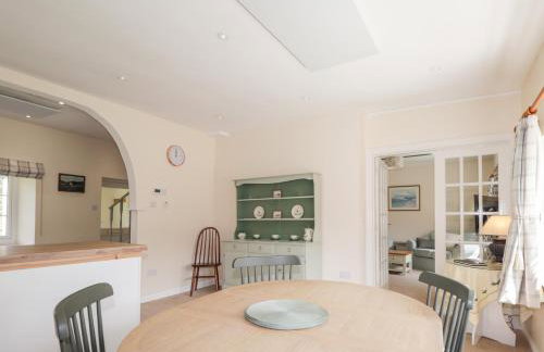 South Cottage - Photo 10