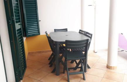 A Casinha da Tita - Moradia com Terraço - Foto 9