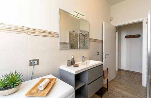 Milano Malpensa 2 min - Suite With Wifi, AC, Free Park - Foto 31