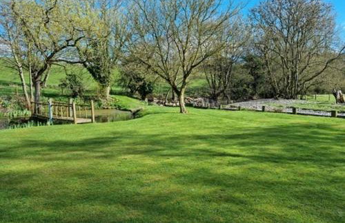 Riverside Cabin - Sleeps 2 - Hottub - Parking - Foto 39