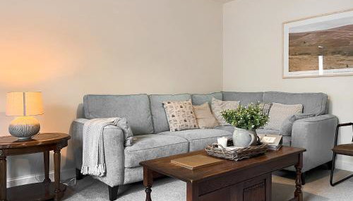 Oakstone House - Photo 3