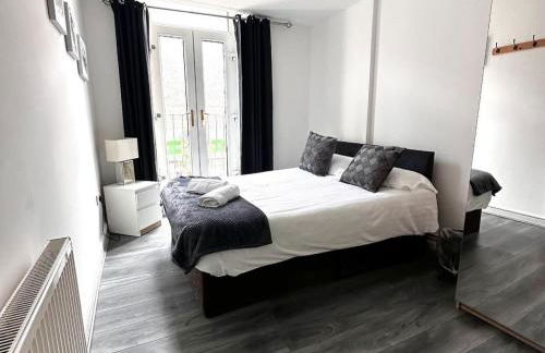 Liverpool City Centre - Spacious Duplex - 6 Bedrooms - Sleeps 14 People - Foto 14