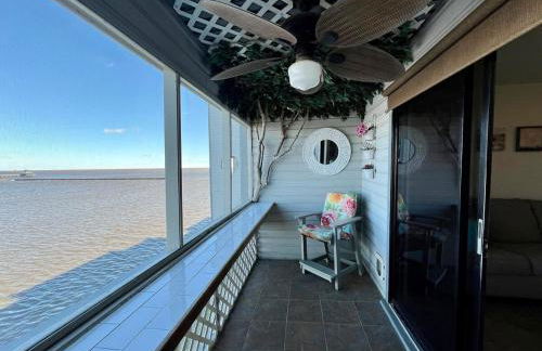 Stunning Waterfront Condo - Foto 7