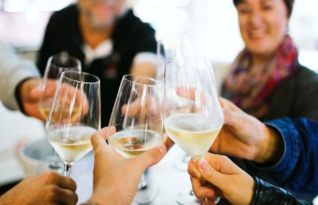 Explore Wine Bars with Local Wine Expert - Small Group Tour - Photo 3