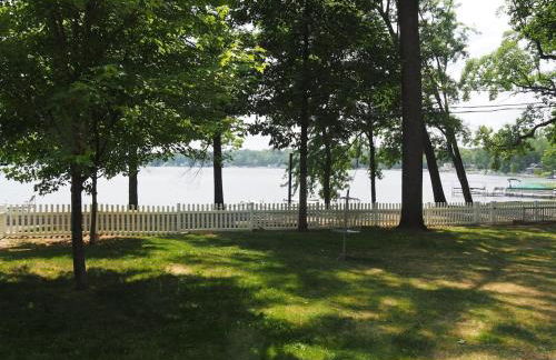 Lorlee - A Large and Luxurious Lakefront Cottage! - Foto 9