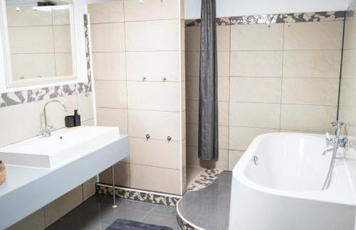 Cozy Apartment Hideaway 170 qm - 5 min zur Autobahn - Self Check-In - Foto 5