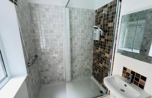 Fabulous Beach Front Holiday Location - Pass the Keys - Photo 45