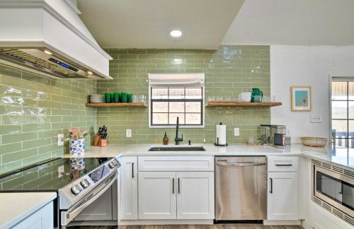 Spacious Family Home on the Water and Boat Dock - Foto 10