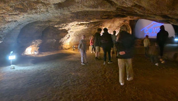 Excursión a las cuevas de Espluga de Francolí - Foto 5, Recorriendo las cuevas de Espluga de Francolí
