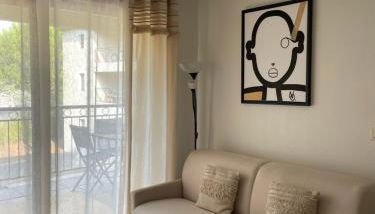 Escapade Uzétienne Cœur de ville et Parking - Foto 4