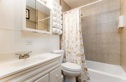 The Huddle & Hangout - 3 Bedroom House Close to ND - Foto 13