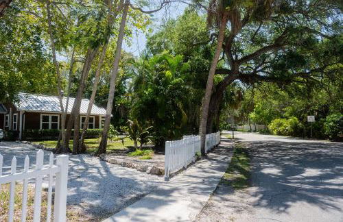 Luxurious Dual-Home Retreat in Prime Sarasota Location - Foto 48