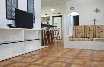 Casa Maravilhosa, Pé na Areia com Piscina, Área Gourmet com Churrasqueira em Deck Coberto Frente a Piscina, Mesa de Bilhar, 4 Quartos Confortáveis, Sendo 2 Suítes, Cozinha Americana e Sala de Jantar, Ampla Garagem para 6 Carros - Mercado na rua da Casa - Photo 20