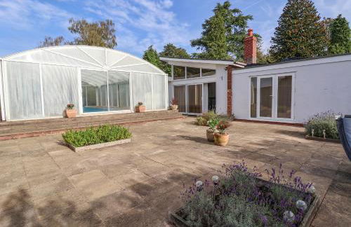 Bramble Lodge - Photo 1