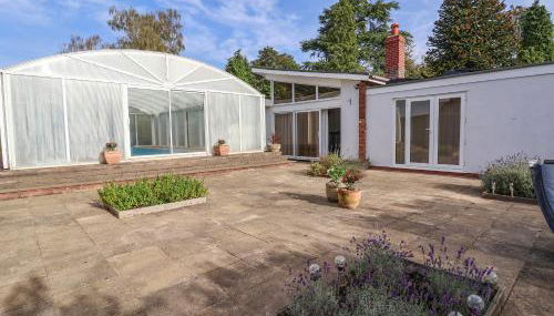 Bramble Lodge - Photo 1