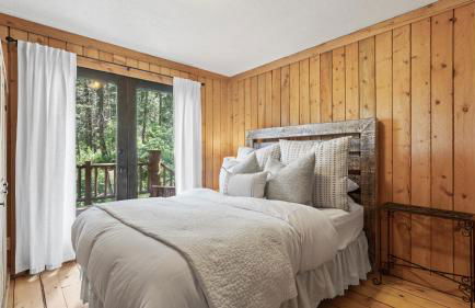 OVER THE RIVER AND THROUGH THE WOODS - Foto 15