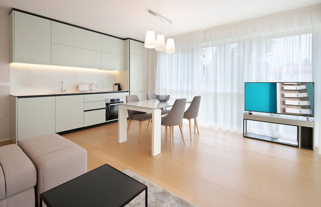 New Apartments with Pool near Beach - Photo 10