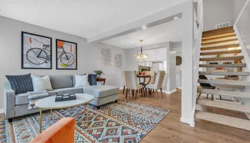 Renovated townhome on bike path includes bikes - Foto 3