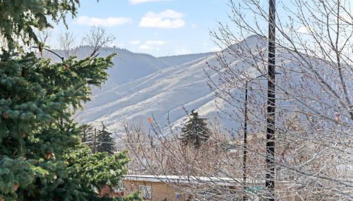 Golden View Townhouse - Walk to Downtown! - Foto 5