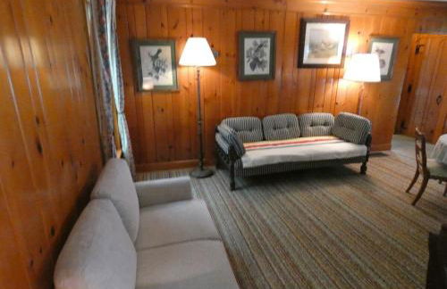 Classic Lake Home on Torch Lake - Foto 12