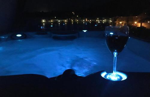 High View-A Seaside Villa With Huge Jacuzzi - Foto 38